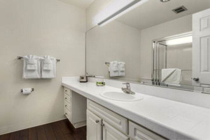 Room 2 of 16