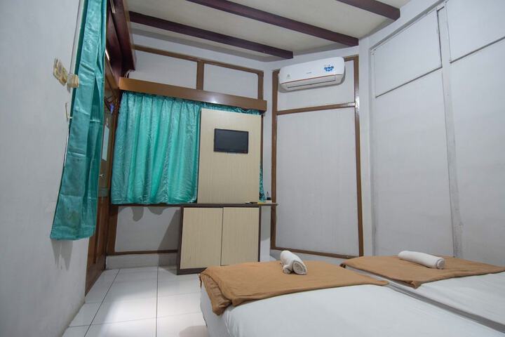 Room 16 of 26