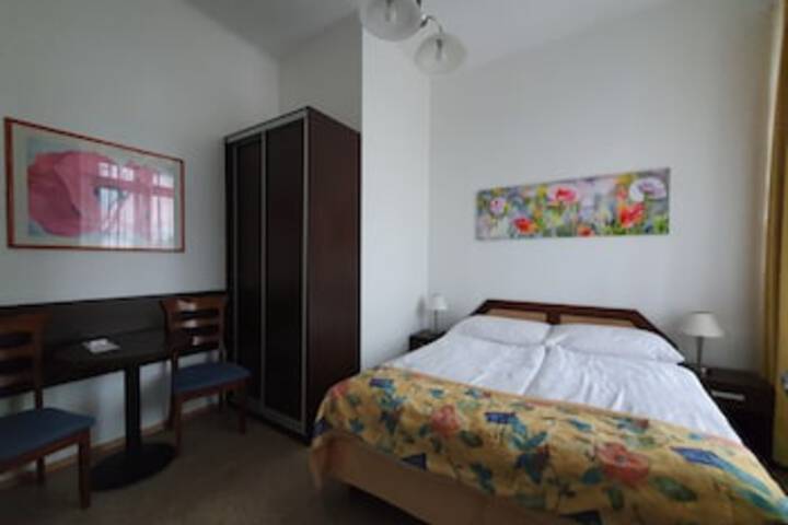 Room 91 of 324