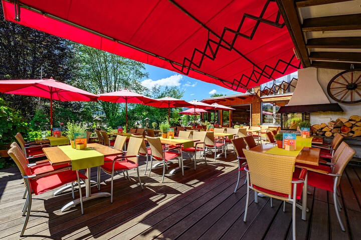 Sundeck 47 of 49