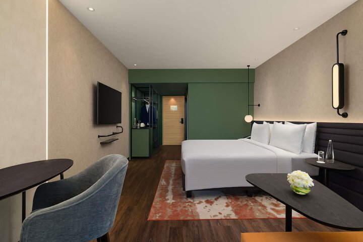 Room 17 of 45