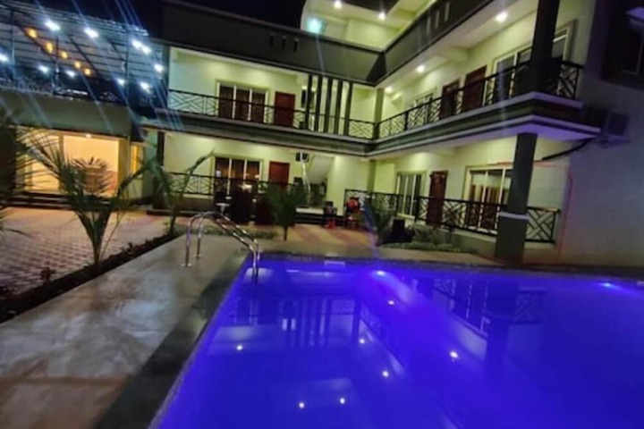 Hotel 5 of 6