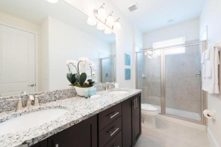 Encore Eleven Bedroom 7510 in Kissimmee, FL