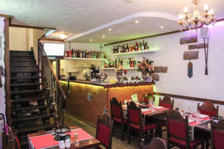 Dining 59 of 60