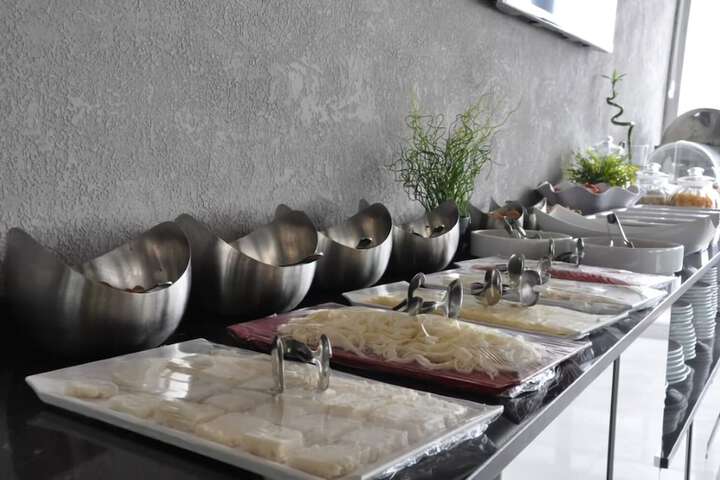 Dining 54 of 68