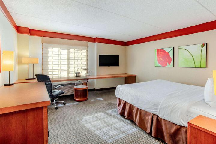 1 King Bed Accessible (8 of 8)