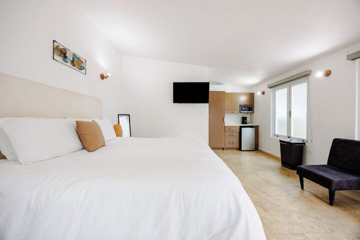Room 28 of 171