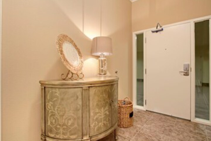 Room 42 of 85