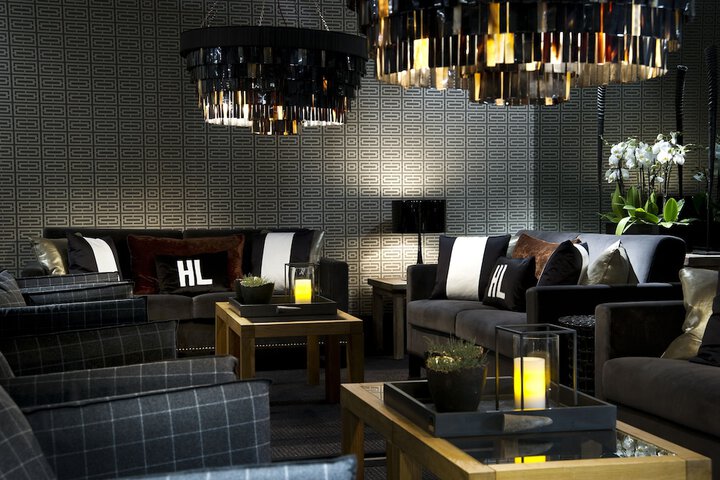 Entrance & Lobby
