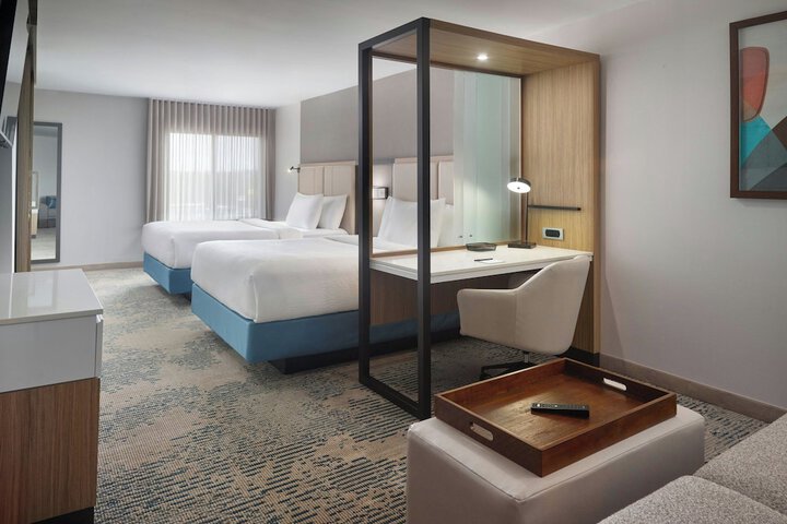 Room 5 of 17