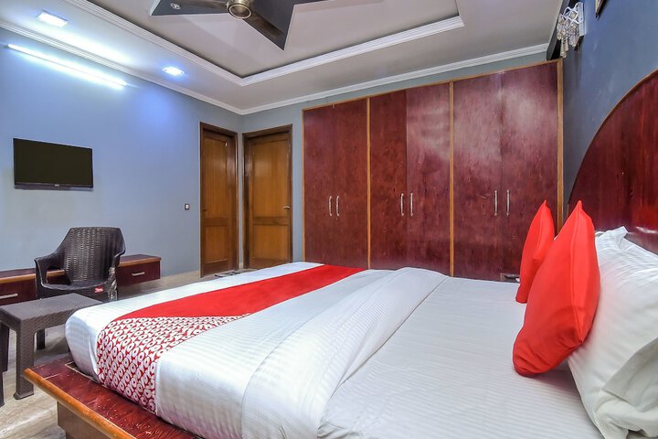 Room 22 of 32