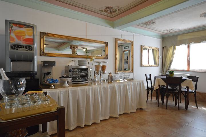 Dining 127 of 133