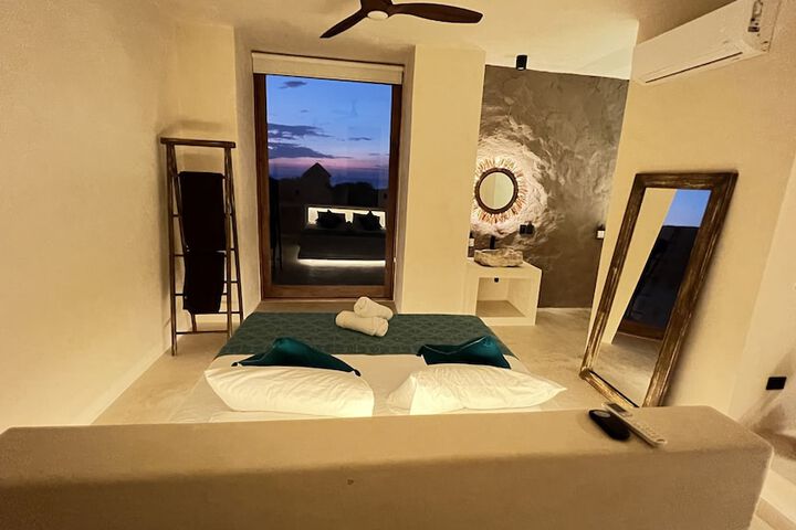 Room 21 of 90