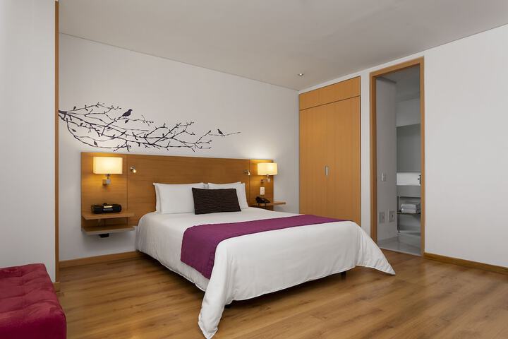 Room 30 of 87
