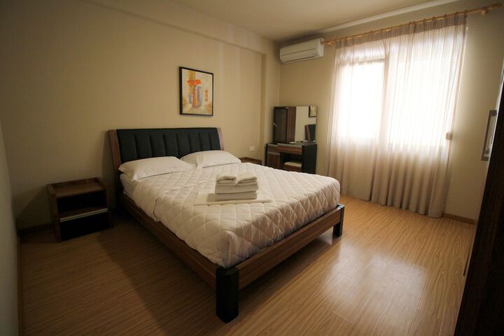 Room 5 of 47