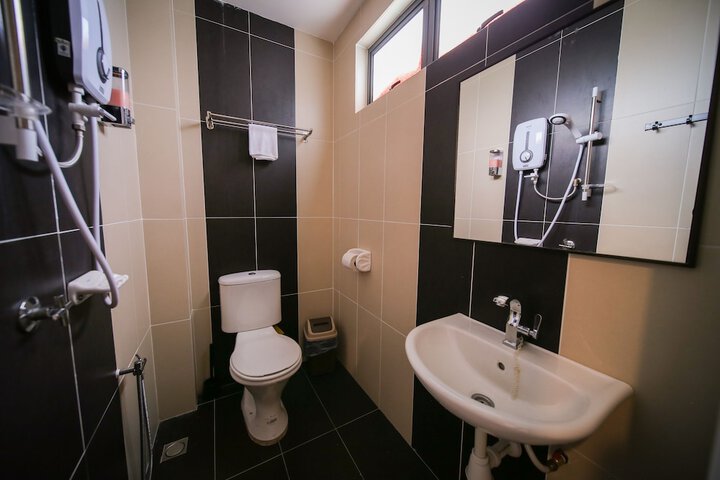 Room 105 of 121
