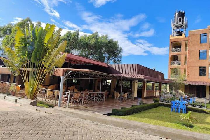 Hotel 60 of 80