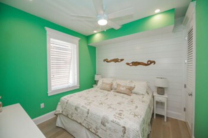 Room 19 of 25