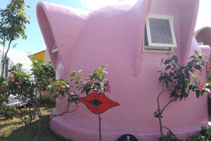 HI-BI Outer Space House BnB