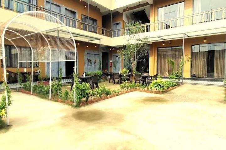 Hotel Exterior 107 of 114