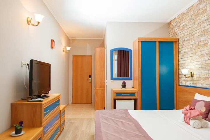 Room 58 of 158