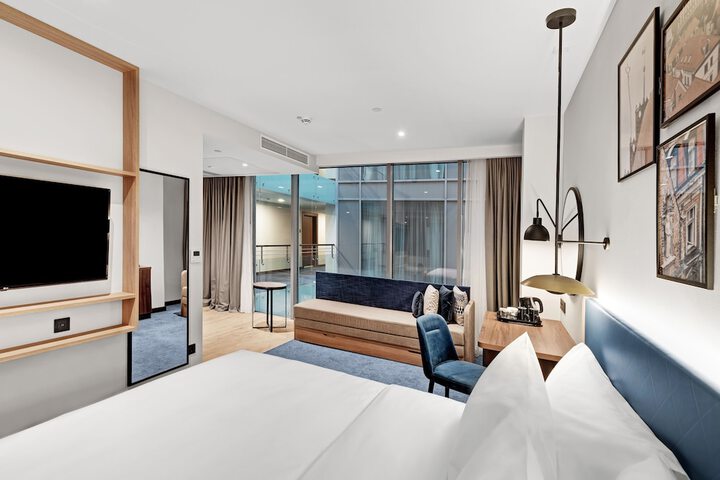 Room 9 of 51