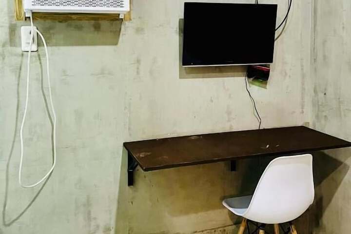 Room 11 of 26