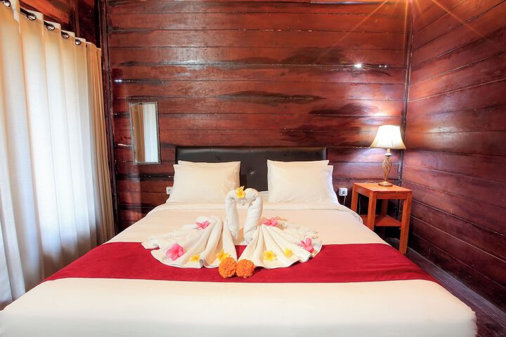 Room 10 of 72