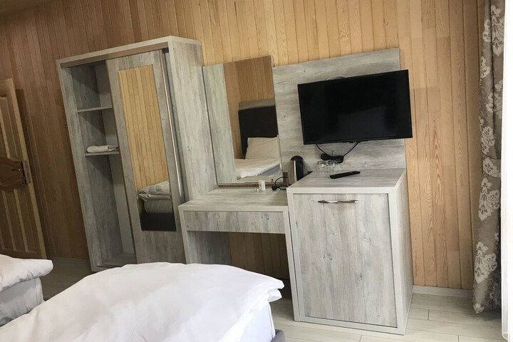 Room 34 of 66
