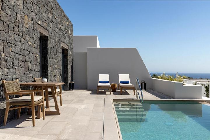 Sandblu Santorini LXR Hotels & Resorts