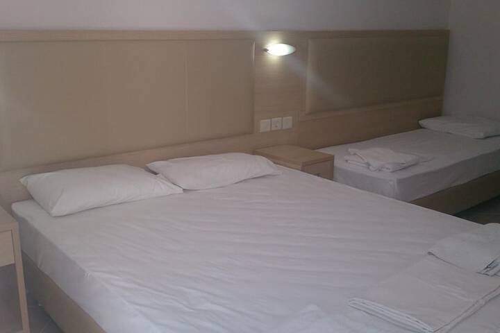 Room 5 of 12