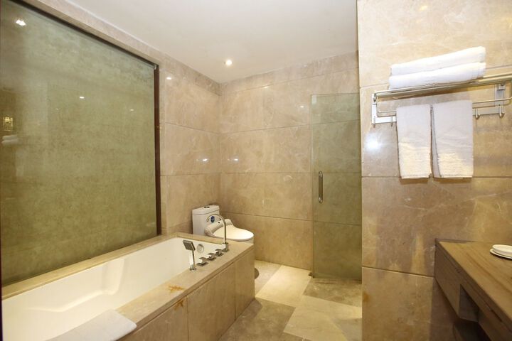 Room 14 of 29