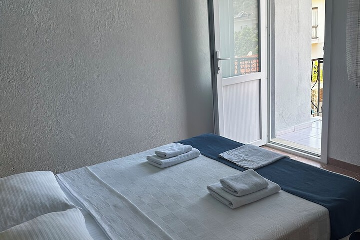 Room 28 of 62