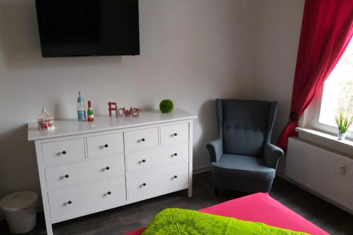 Room 2 of 14