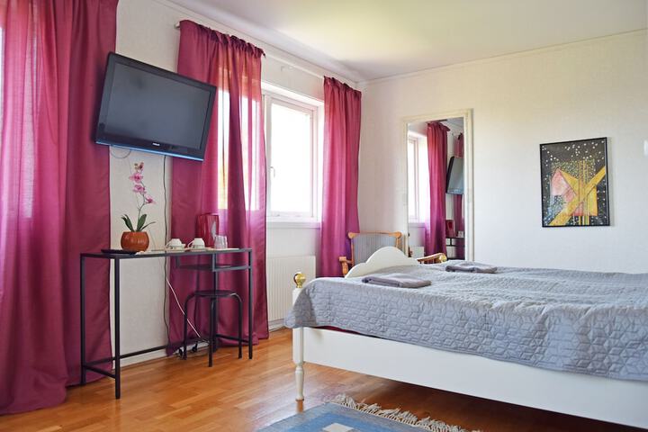 Room 13 of 63