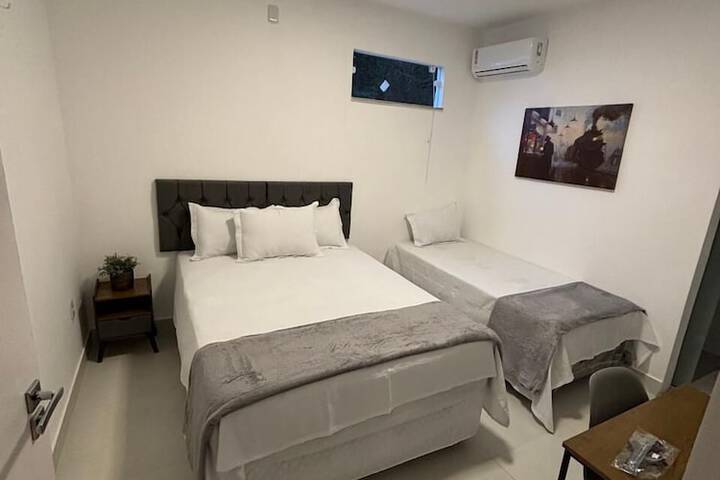 Room 4 of 13