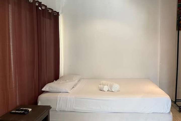 Room 11 of 31