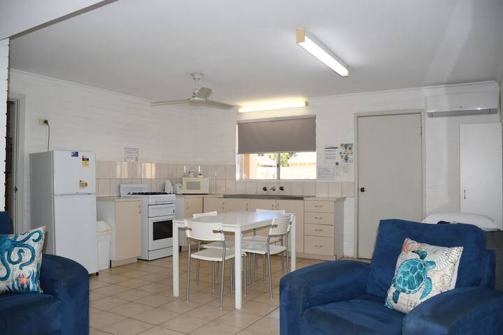 Room 8 of 27