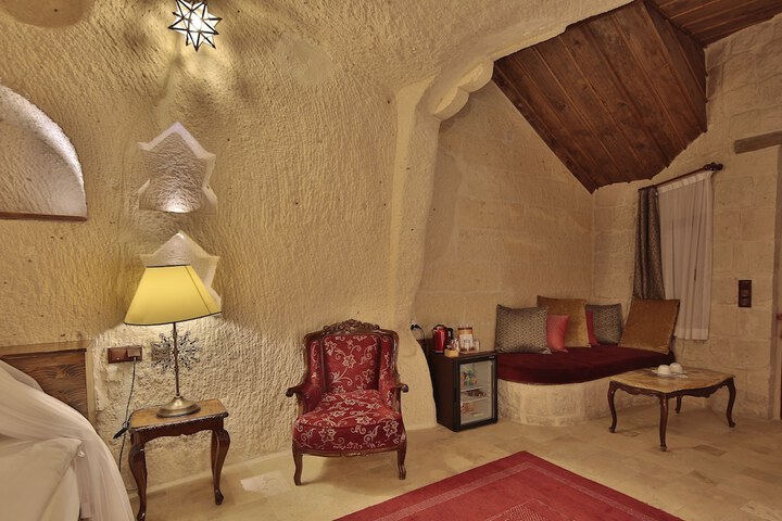 Room 15 of 53