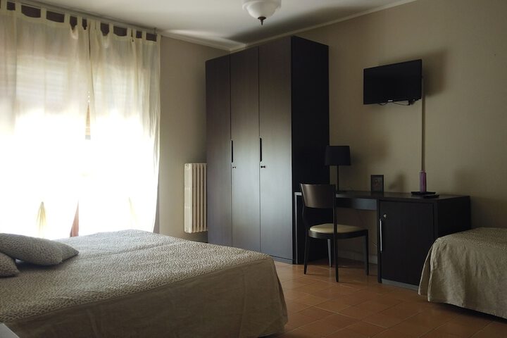 Room 9 of 15