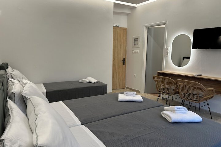 Room 10 of 42