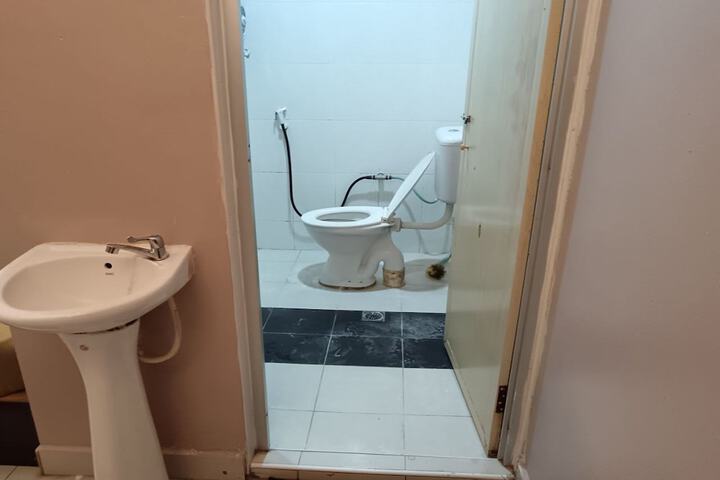 Room 35 of 41