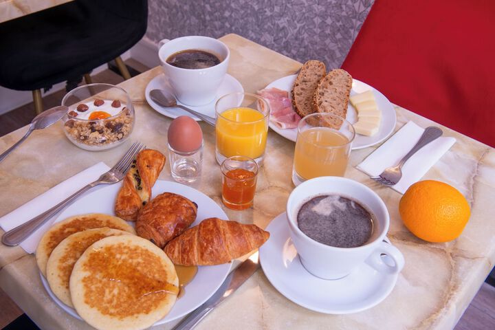 Breakfast/Coffee Service 22 of 28