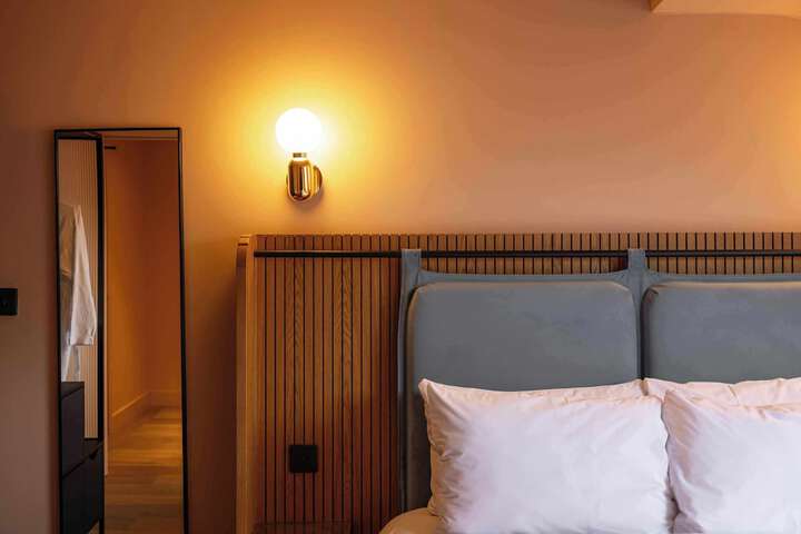 Room 29 of 102