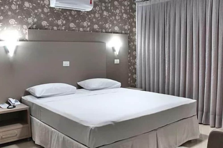 Room 28 of 54