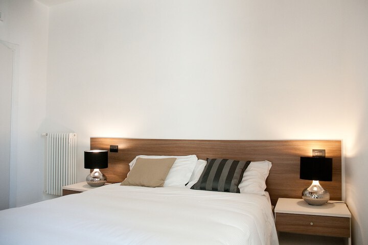 Room 10 of 84