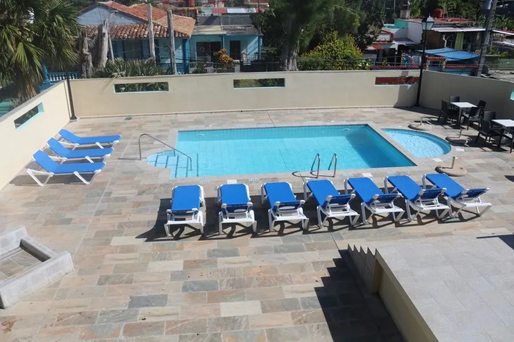 Pool 3 of 10