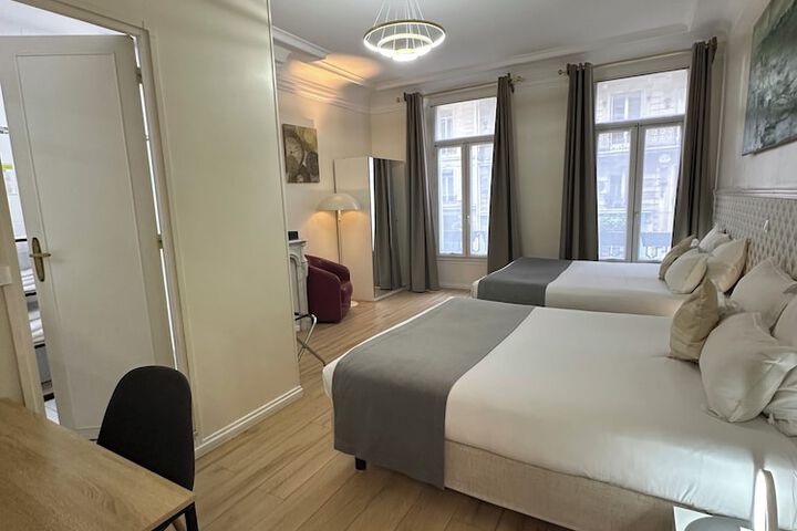 Room 34 of 85