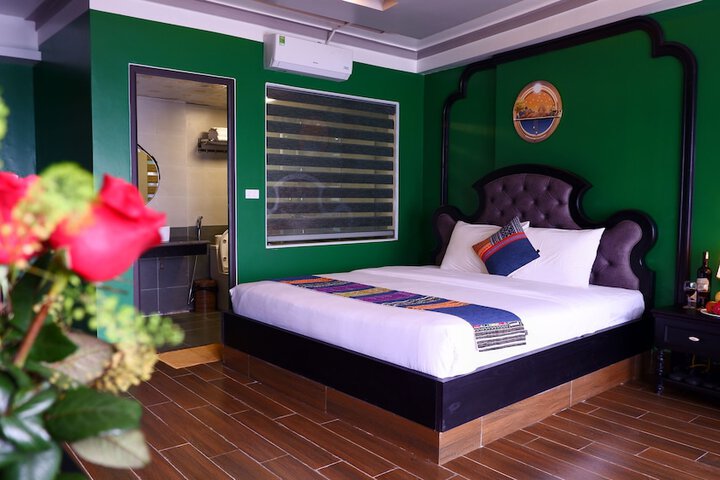 Room 12 of 64
