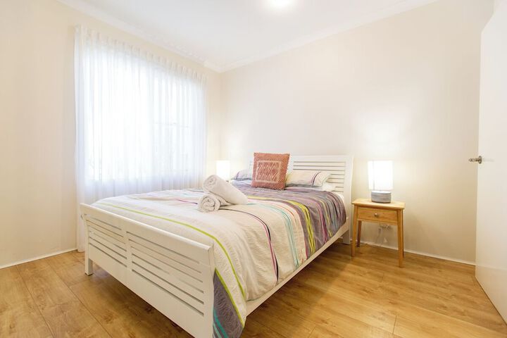 Room 2 of 16